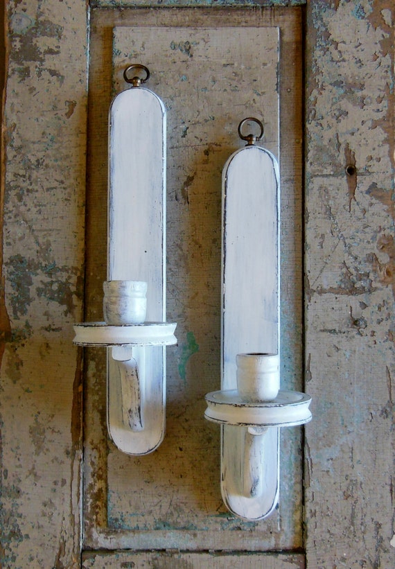 Set of 2 White Wall Sconces Wooden by turquoiserollerset ... on White Wooden Wall Sconces id=55364