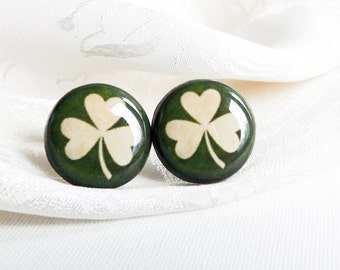 St. Patrick's Day earrings- St Patricks day earring studs- Green leaf earrings- Shamrock Stud Earrings-Four leaf clover earrings