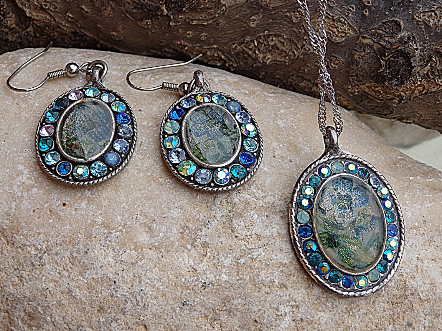 Enamel jewelry set. Enamel necklace & earrings set. Silver