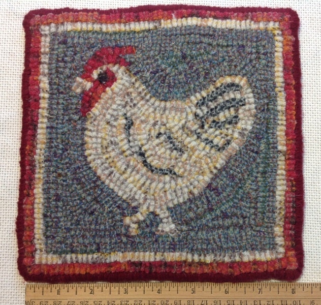 Rug Hooking PATTERN, Chicken Mat, 8 x 8, P102, Folk Art Chicken Design