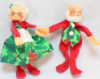 Annalee Doll Holiday Pair Mr and Mrs Santa Claus with Holly Dress and Vest 1963