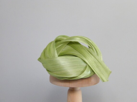 pastel green fascinator