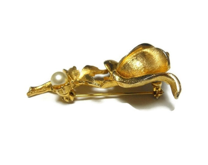 FREE SHIPPING Rosebud brooch, gold plated brushed gold rose bud on stem with leaves and a faux pearl