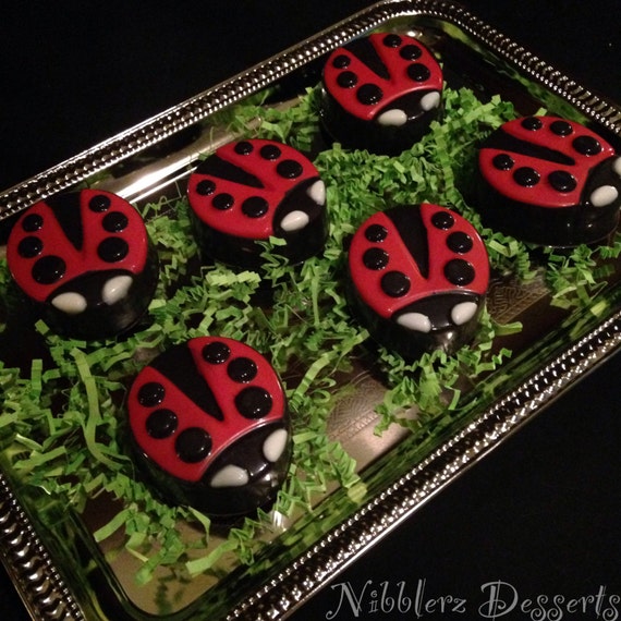 12 Lady Bug chocolate OREO cookies