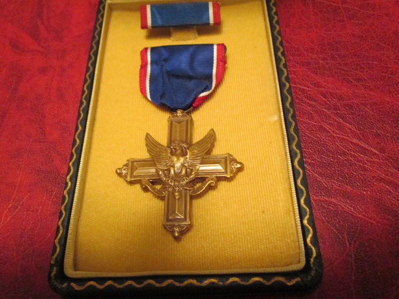 WWII WW2 US Army Distinguished Service Cross Medal With Case