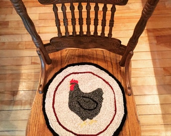 Rug Hooking Pattern - "Harriet Hen" - 13" chair pad - hooking supply - linen rug hooking pattern - chicken - farm animal series