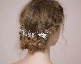 Flower hair pin, Pearl hair pin, babies breath, babies breath hair pin, pearl pin, wedding hair pin, wedding hair