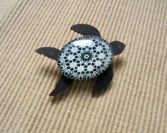 Brooch, sea turtle (1863)