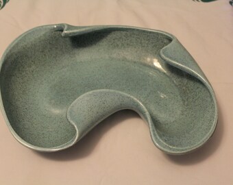 Vintage Red Wing Pottery, 1950s Large Kidney Shaped Dish, Design #1304, Turquoise, mid century Modern, REDWING, Art Pottery (H001)