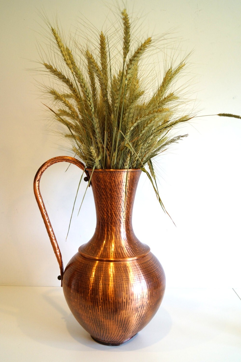 Large copper jug / pitcher/vase.Vintage Hand Hammered Copper