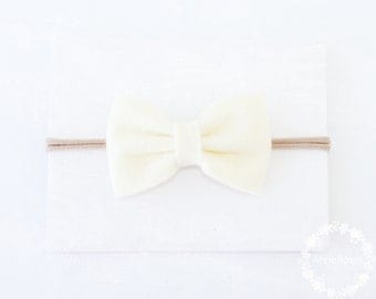 Ivory. Nylon Headband. Baby Headband. Infant headbands. Newborn headband. Felt baby headband. Bow Headbands
