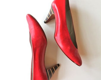 vintage red leather shoes- SESTO MEUCCI lip stick red high heels / sz 9