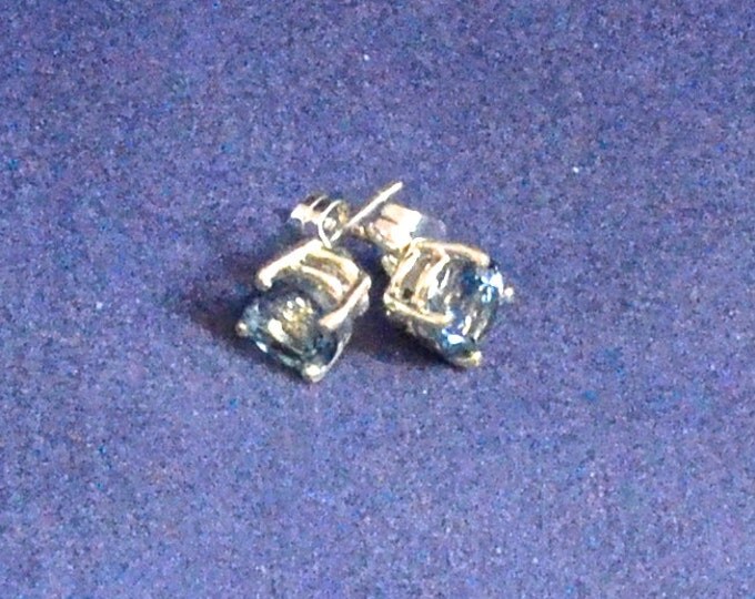 Indigo Blue Topaz Studs, 6mm Round, Natural, Set in Sterling Silver E880