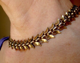 Vintage TRIFARI necklace Trifanium gold tone. Elegant choker designed by Alfred Philippe in 1950. Sophisticated abstract motif – Cod. A87