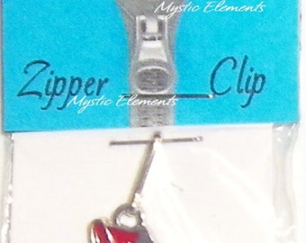 Life's a Charm Zipper Clip ~ Stiletto