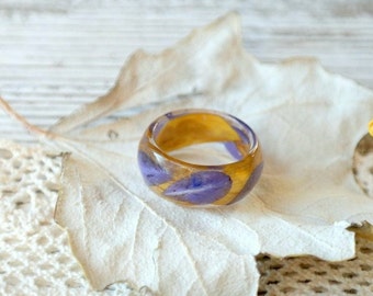 eco resin ring Eco flowers REAL FLOWER RING nature inspired engagement rings botanical handmade jewelry Eco Friendly Everyday Jewelry gold