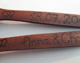 Wooden spoons set of two, wedding personalised engraved spoon with names, date, numbers, wedding favors, mr and mrs, gay wedding, love spoon