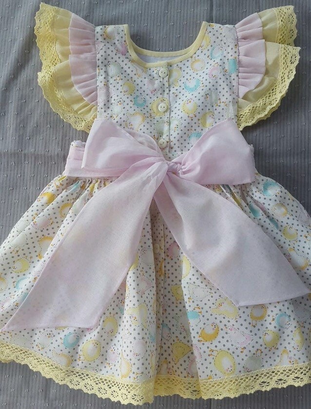 Vintage style smock dresses for easter Vintage style smock dresses for easter