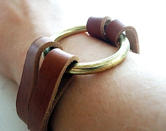 Leather bracelet / inspired by Joanna Gaines fixer upper / 3rd anniversary gift / O Ring Bracelet / Metal Ring Bracelet