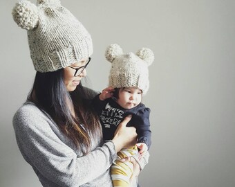 Hand knit double pom pom hat, Baby pom pom hat, cute baby gifts, double pom toque, kids toque, ear warmer, Baby gift, double pom hat, hat