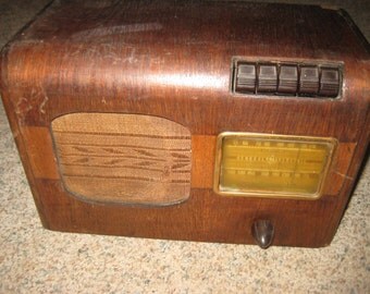 1937 Console Radio Model F-65 General Electric Co. GE