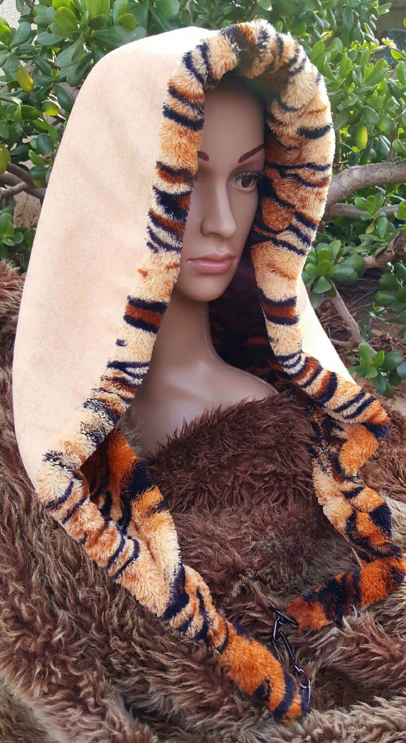 Reversible Tiger stripe and tan fable hood by KatCobiDesigns on Etsy Tiger stripes, Winter