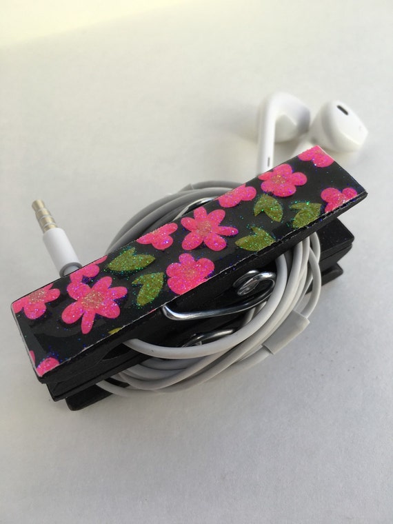 Items similar to Earbud holder on Etsy