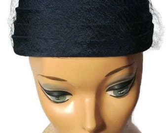 Navy Pillbox Hat With Netting And Four-Tier Style Vintage 1950s