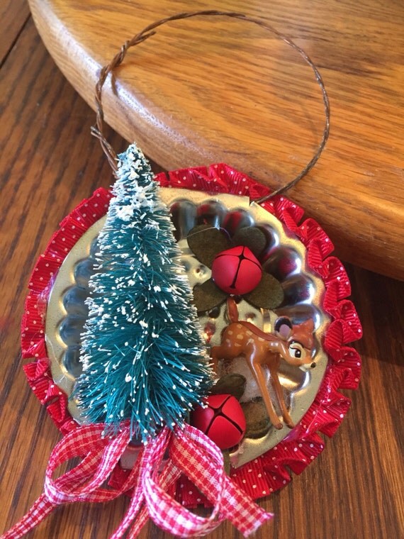 tart pan christmas ornament with tree and reindeer tart pan christmas ornament with tree and reindeer