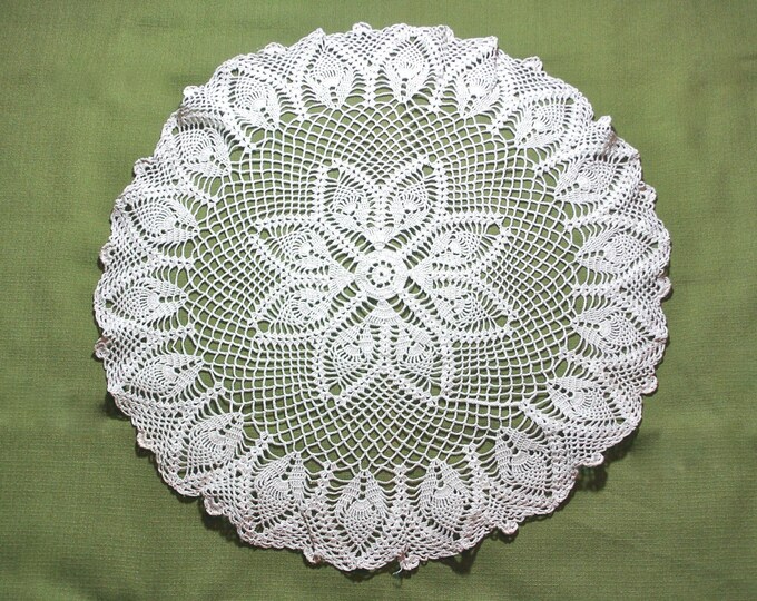 Vintage Large Crocheted Lace Doily 19 inch