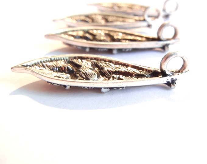 4 or 2 Pairs Small Antique Silver-tone Lizard Pendants