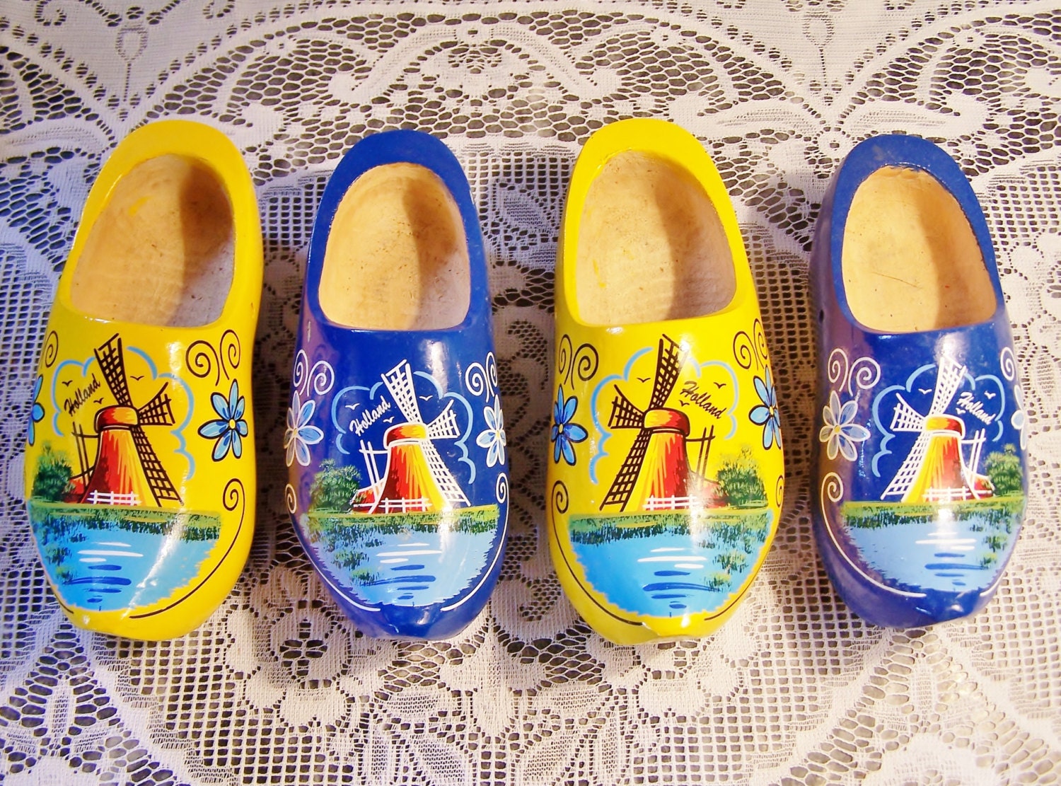 the swanx hand painted clogs