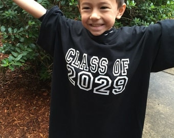 Back to School Photography Prop Class of 2028, 2029, 2030,etc customizable mens sized tee Grows with your child pre k preschool Kindergarten