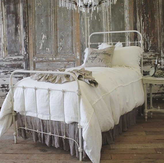 Farmhouse Style Iron Bed