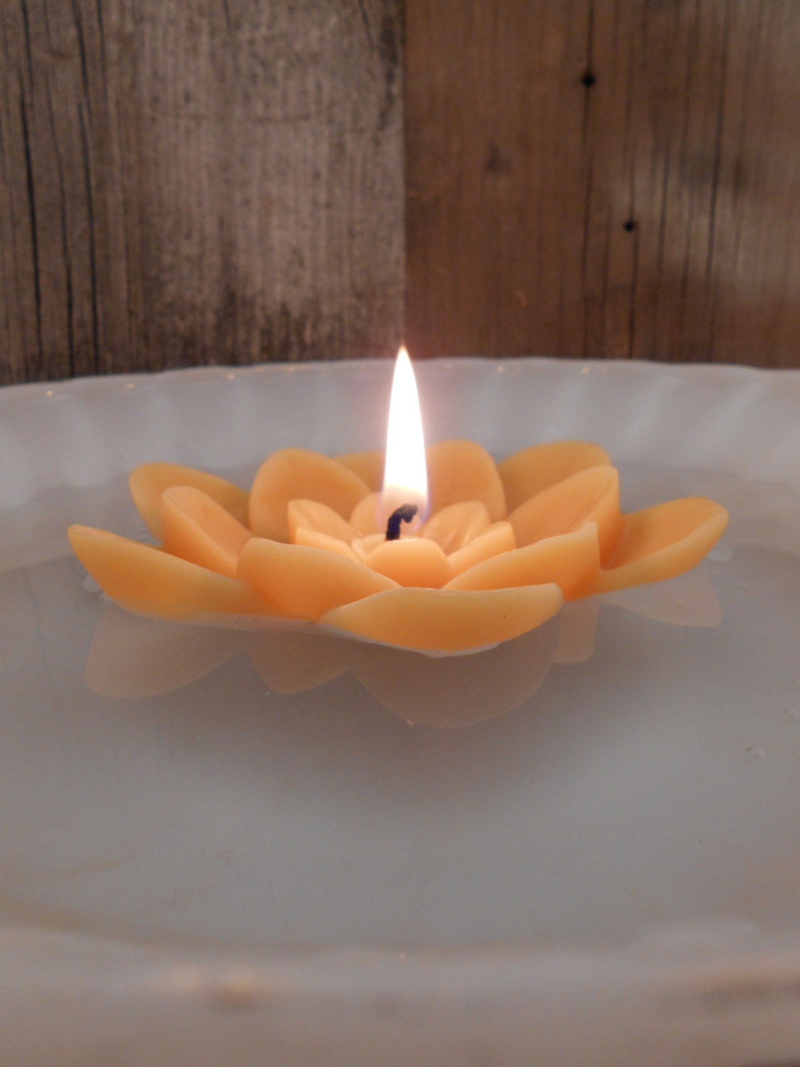 Handmade Beeswax Candle Floating Lotus Flower