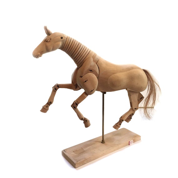 artists horse mannequin