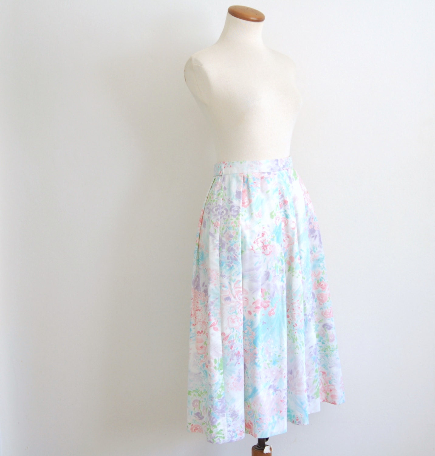 pastel floral skirt vintage 80s light pink by KranzelicVintage