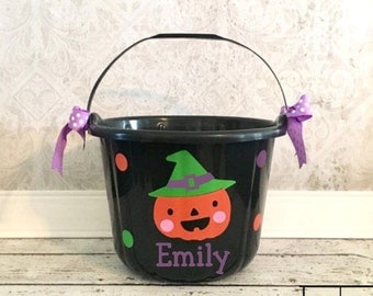 Halloween Bucket, personalized Bucket, Halloween Pail, Trick or Treat, Halloween, Candy Bucket, Trick or Treat bag,