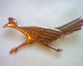 Vintage solid copper Roadrunner bird brooch pin
