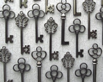 The Antero Collection - Vintage Wedding Favors - Skeleton Key Assortment in Gunmetal Black - Set of 30 Keys - Three Styles