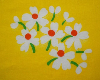 White Daisies on Bright Yellow Vintage Sheet Fat quarter