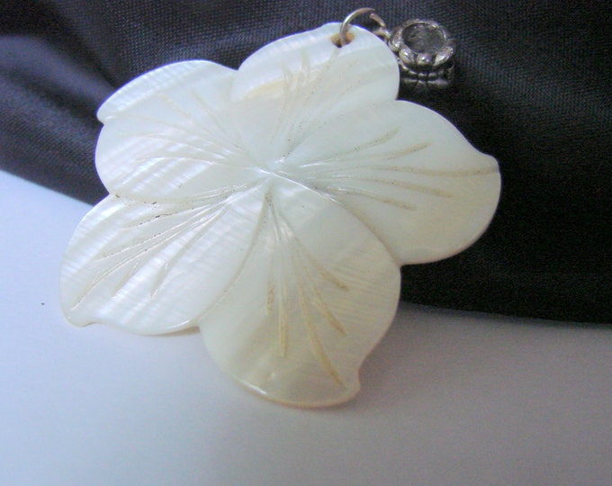Vintage Carved Mother of Pearl Floral Pendant / Jewelry / Jewellery