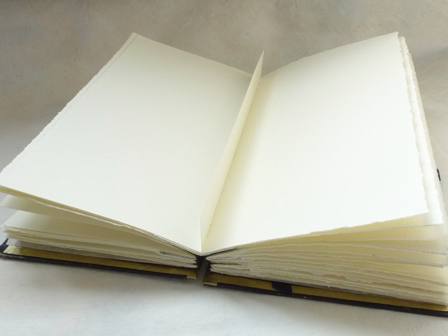 OPTION Scrapbook Spacers to Expand Spine for Photos and