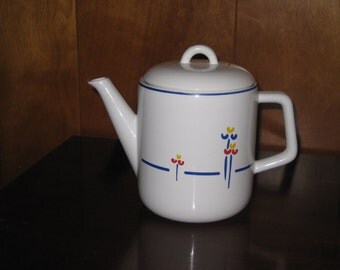 Vintage Riva Designs Ceramic Tea Pot with Tulip Details, Retro Tea Kettle