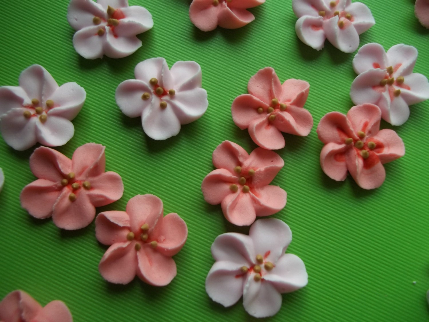 Royal icing cherry blossoms Edible cake decorations cupcake