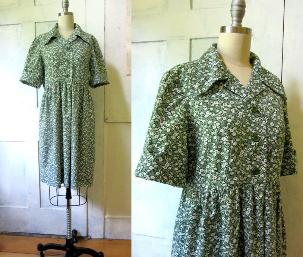 70s Green and White Print Dress Custom Made Loose Fit