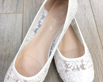 Women Wedding Shoes, Bridesmaid Shoes - White lace flats, Perfect for brides, bridesmaid gifts, wedding party shoes
