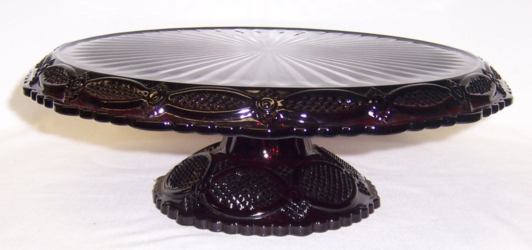 Avon Ruby Red CAPE COD 11 Inch Diameter Footed CAKE Stand
