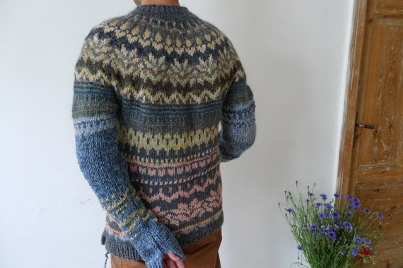 Handmade Icelandic wool and Icelandic style sweater by TASSSHA