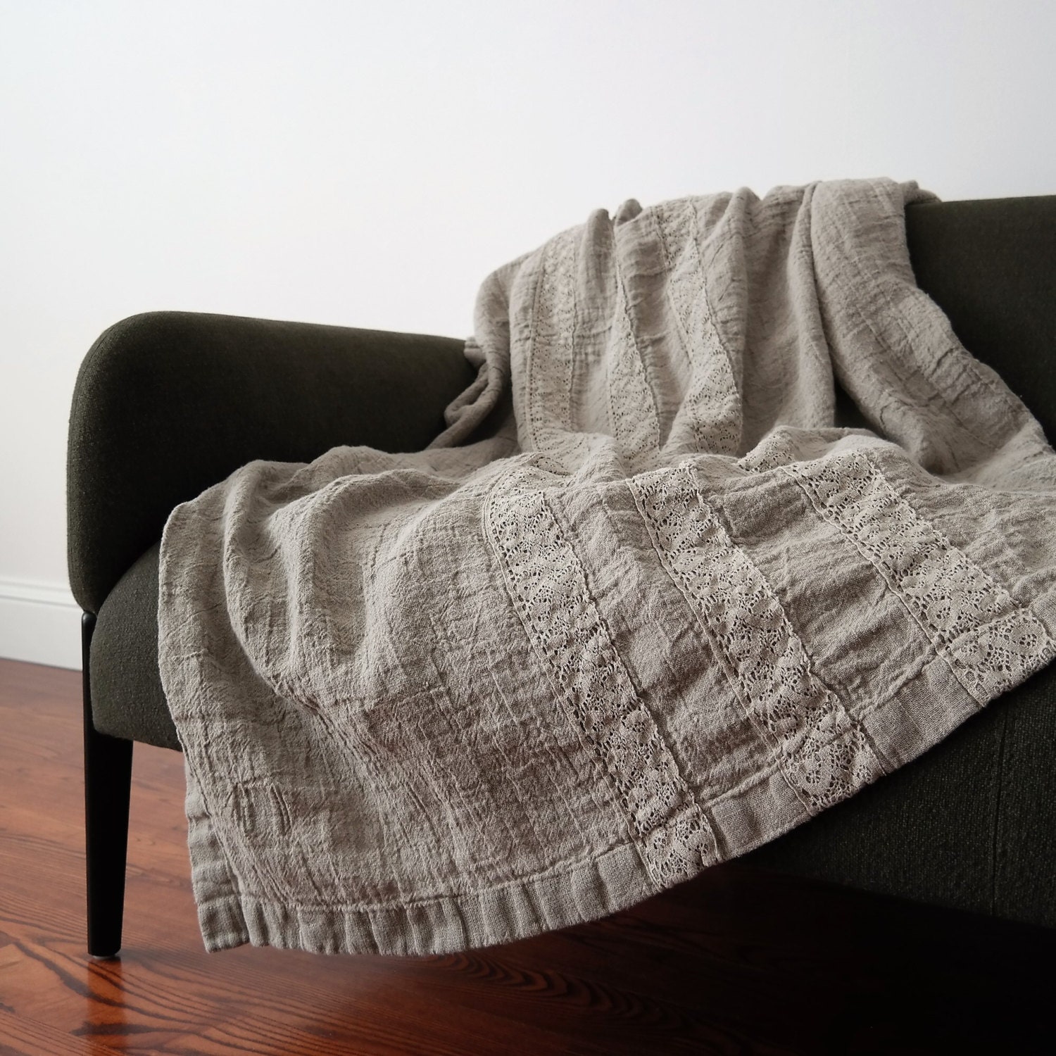 LINEN BLANKET with three France lace. Bed spread linen summer